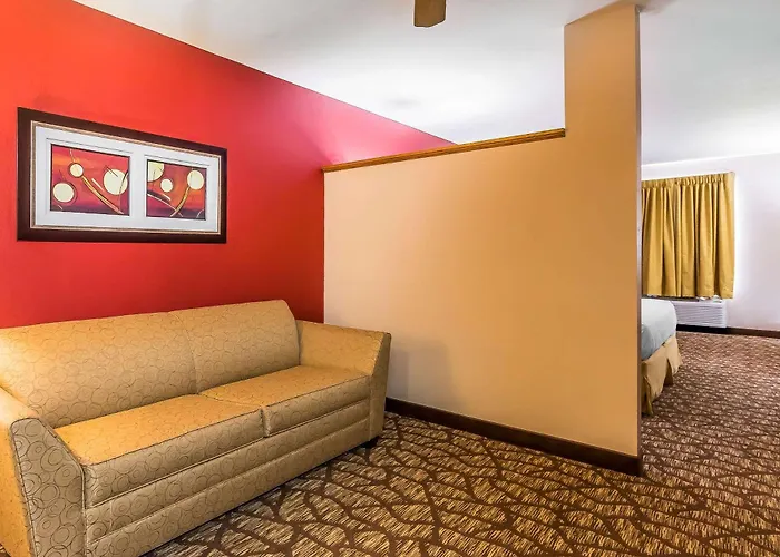 Quality Inn & Suites Chesterfield Village