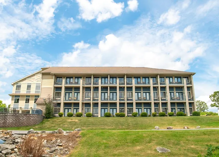 Port Of Kimberling Resort & Campground